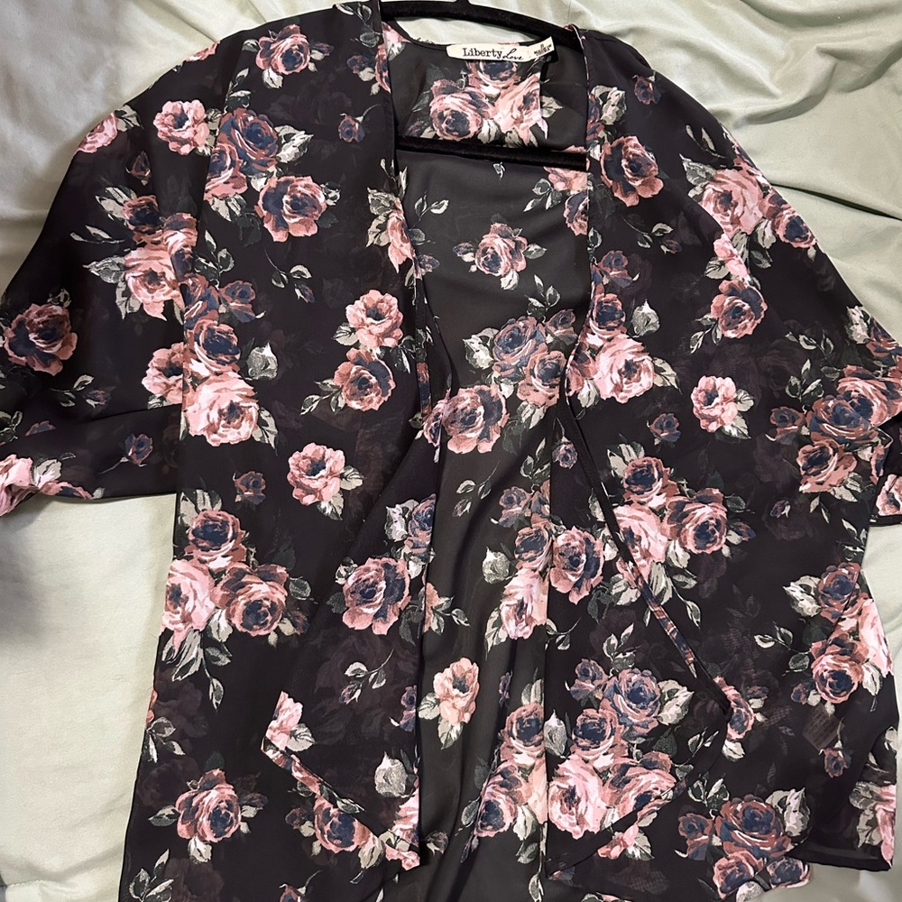 Floral shawl/kimono